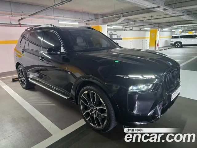 BMW X7 — Фото автомобиля 2