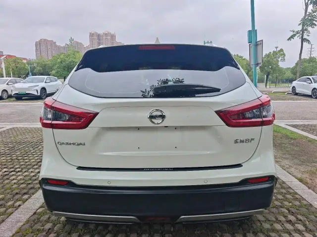 Nissan Qashqai — Фото автомобиля 4