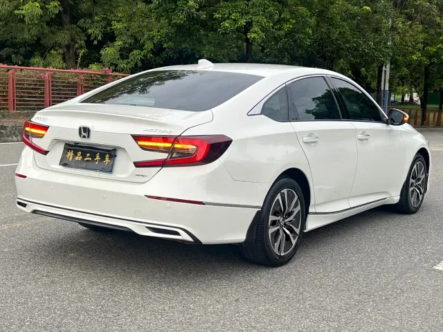 Honda Accord — Фото автомобиля 7