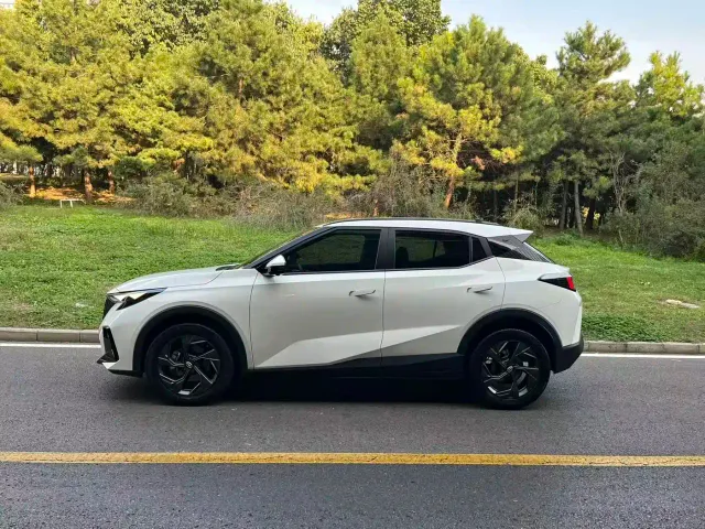 GAC Trumpchi GS3 — Фото автомобиля 4