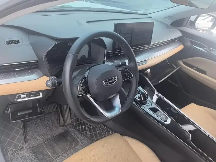 Geely Emgrand L HiP 2024 Model Soaring Dragon Edition 1.5TD-DHT Pro 100KM Excellence Type — Фото автомобиля 12