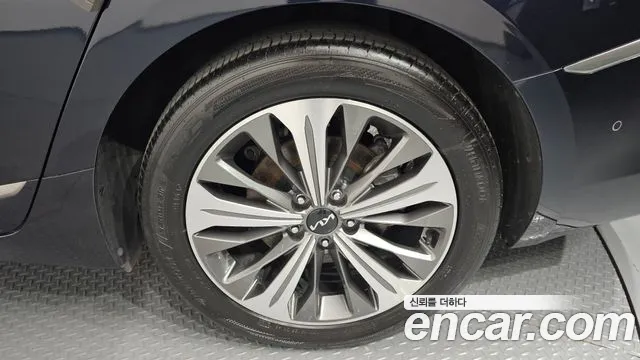 Kia K8 Signature — Фото автомобиля 21