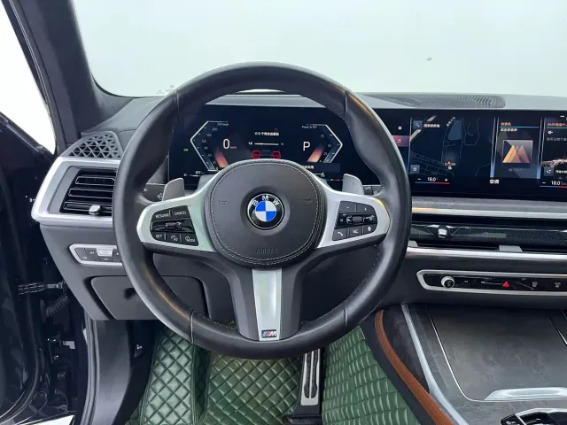 BMW X7 — Фото автомобиля 15