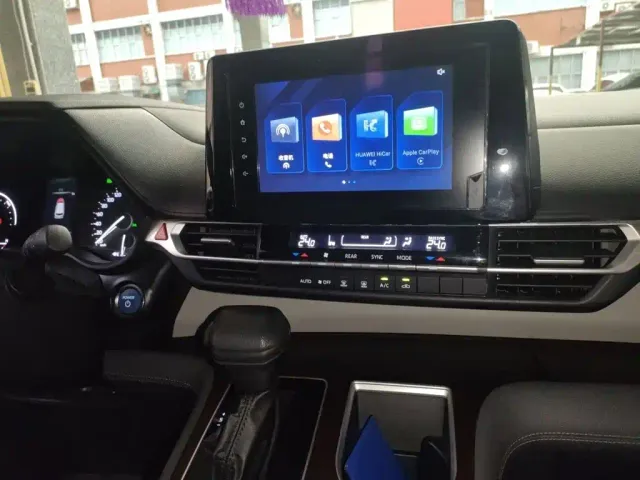 Toyota Granvia — Фото автомобиля 5