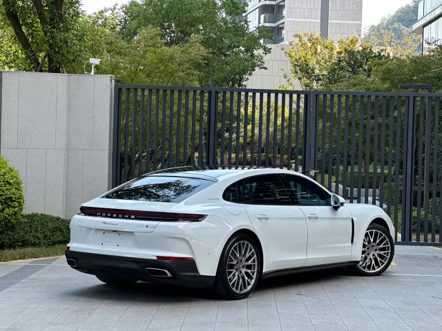 Porsche Panamera — Фото автомобиля 4