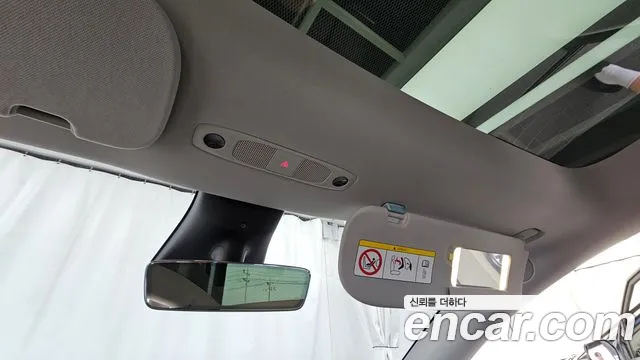 Tesla Model Y — Фото автомобиля 26