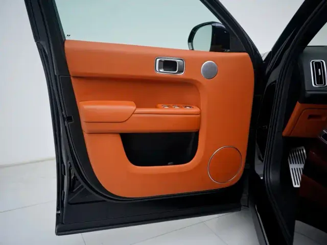 Li Auto L8 — Фото автомобиля 15