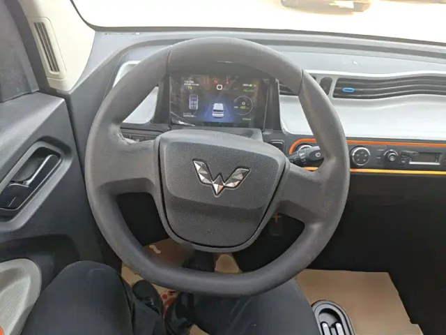Wuling Hongguang Mini EV — Фото автомобиля 10