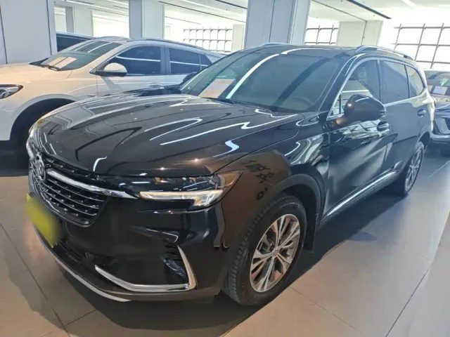 Фотография автомобиля — Buick Envision Plus
