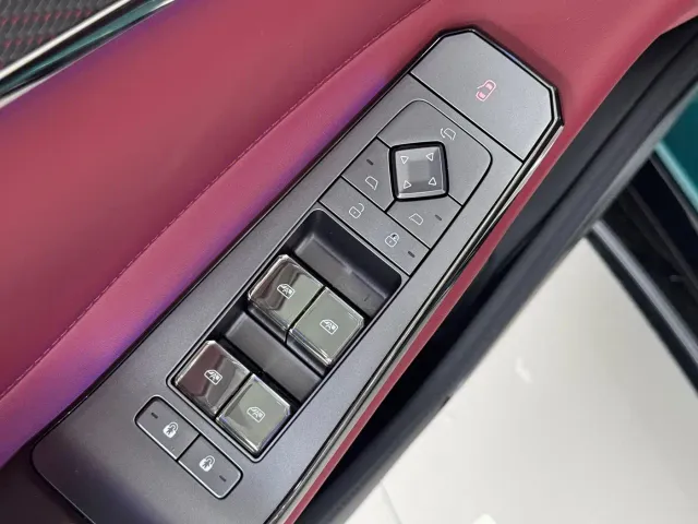 Denza Z9GT — Фото автомобиля 16