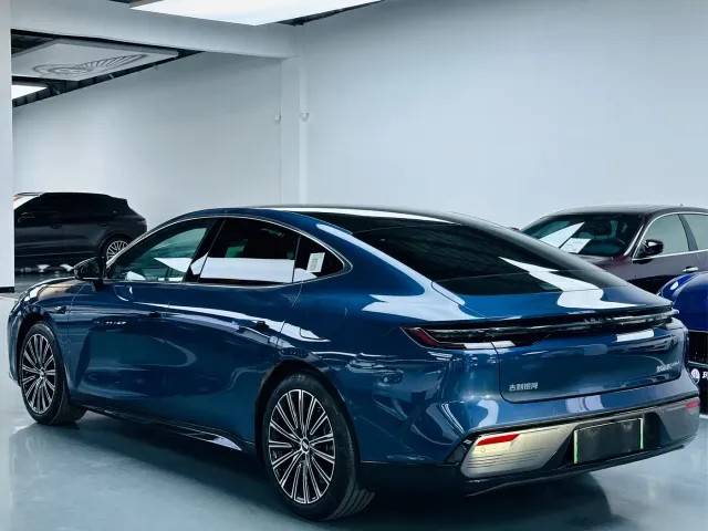 Geely Galaxy Xingyao 8 — Фото автомобиля 13