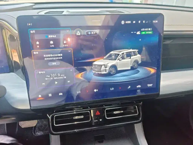 GAC Trumpchi GS8 — Фото автомобиля 12