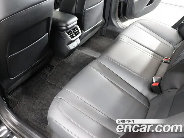 Hyundai Grandeur Grandeur (GN7) 2.5 Бензин 2WD — Фото автомобиля 16