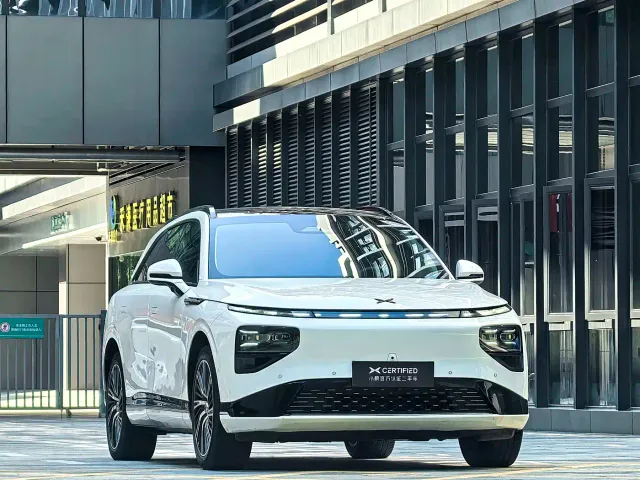 Xpeng G9 — Фото автомобиля 3