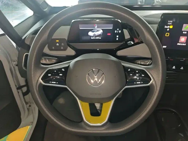 Volkswagen ID.3 — Фото автомобиля 10
