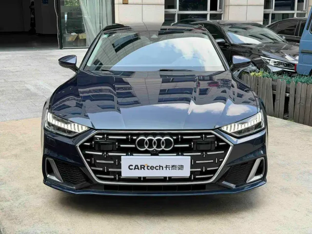 Audi A7L — Фото автомобиля 2