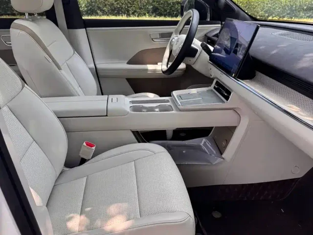 Toyota BoZhi 3X — Фото автомобиля 9