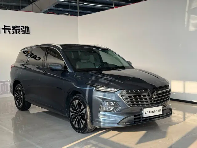 Wuling Victory — Фото автомобиля 3