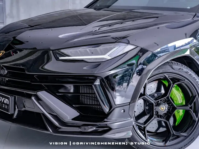 Lamborghini Urus — Фото автомобиля 5