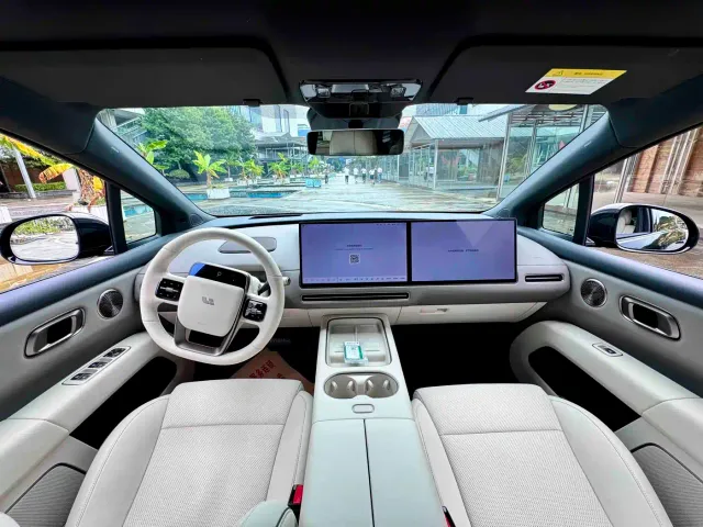 Li Auto i6 — Фото автомобиля 5