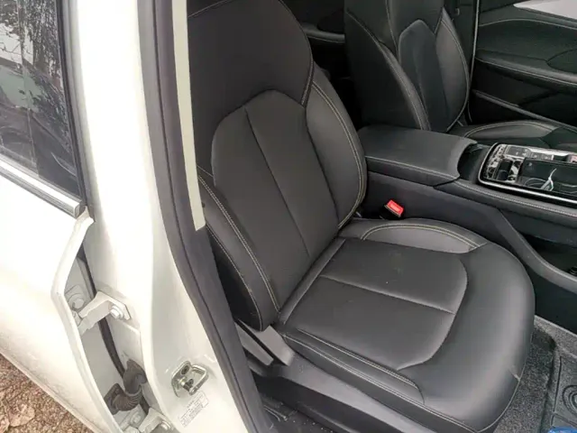 Roewe i6 MAX EV — Фото автомобиля 24
