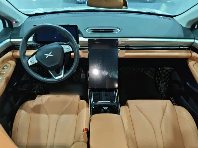 Xpeng P5 — Фото автомобиля 9
