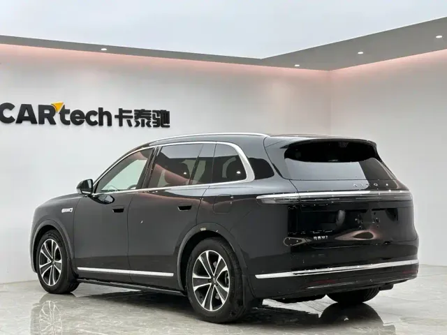 Aito M7 — Фото автомобиля 3