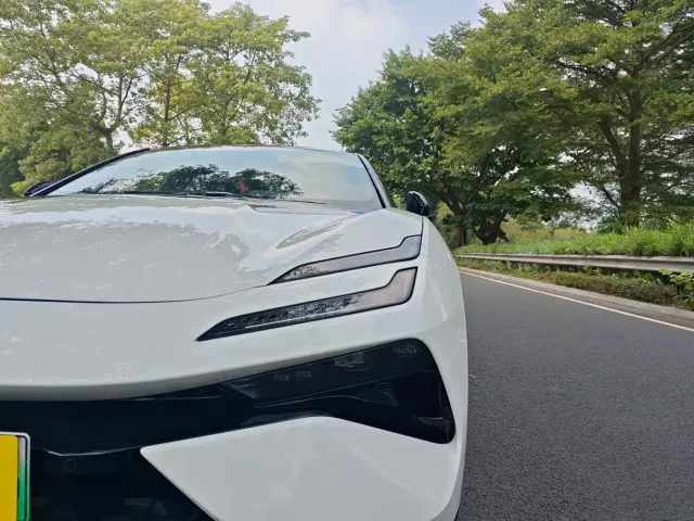 Lotus Emeya — Фото автомобиля 29