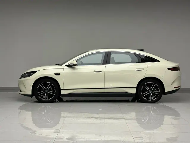 BYD Qin L — Фото автомобиля 8