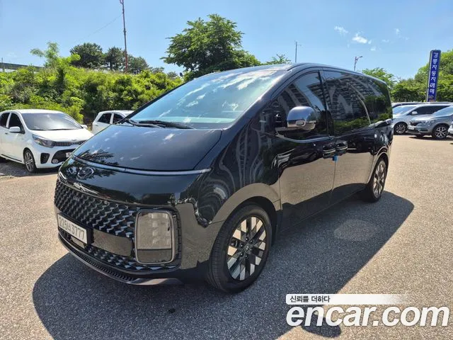 Фотография автомобиля — Hyundai Staria