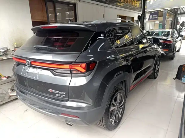 Changan CS35 Plus — Фото автомобиля 6