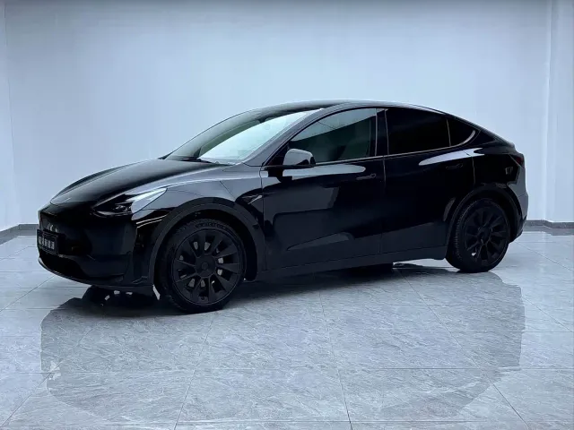 Фотография автомобиля — Tesla Model Y