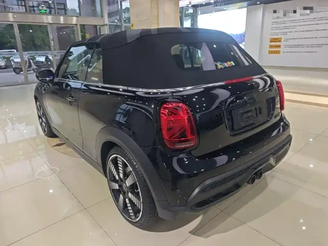 MINI Hatch — Фото автомобиля 22
