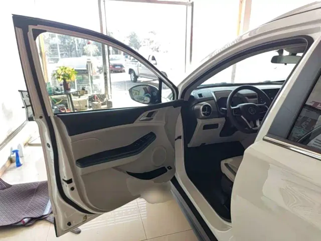 BYD Yuan Pro — Фото автомобиля 15