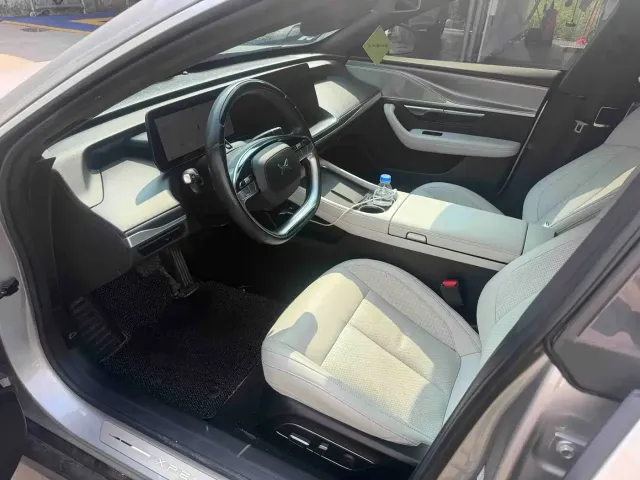 Xpeng P7 — Фото автомобиля 3