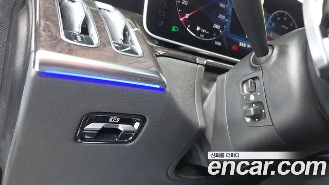 Mercedes-Benz S-Class — Фото автомобиля 28