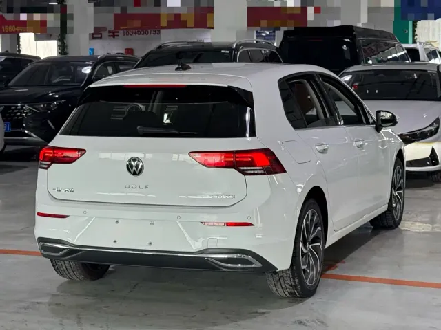 Volkswagen Golf — Фото автомобиля 6