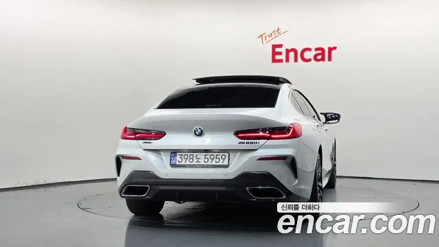 BMW 8 Series G15 — Фото автомобиля 4