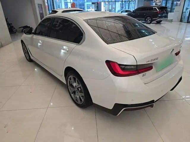 BMW i3 — Фото автомобиля 4