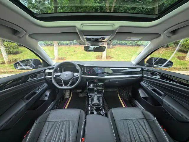 Volkswagen Passat — Фото автомобиля 11