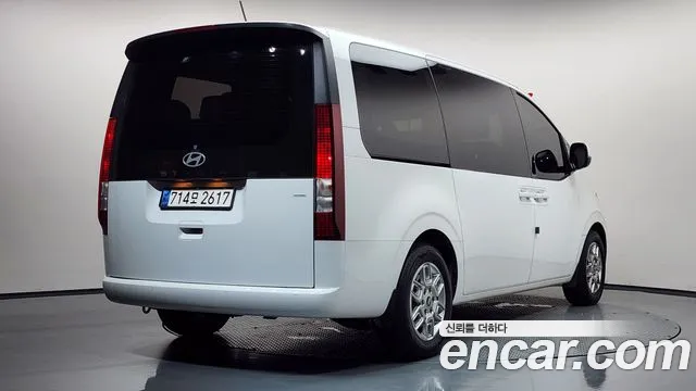Hyundai Staria — Фото автомобиля 2