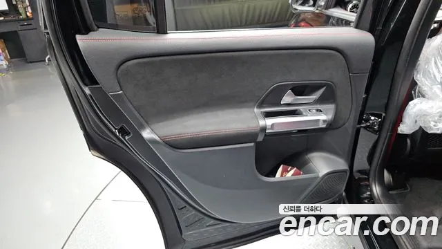 Mercedes-Benz GLB-Class — Фото автомобиля 22