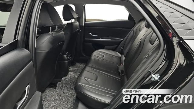 Hyundai Avante CN7 — Фото автомобиля 16