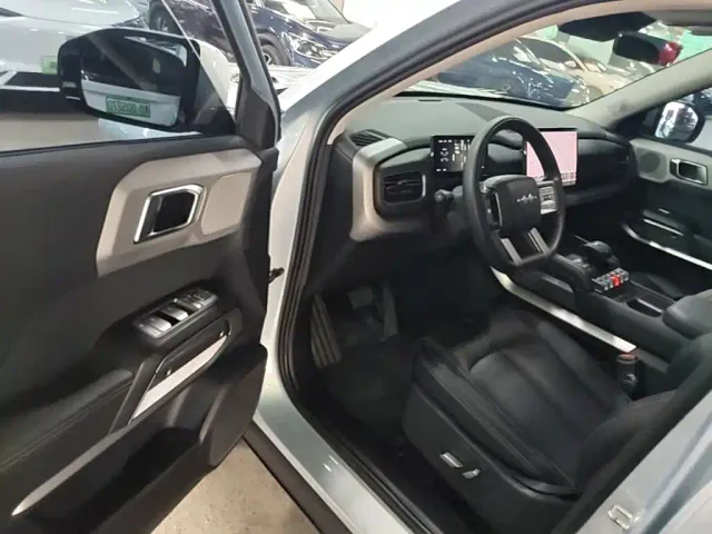 BYD FangChengBao Titanium 3 — Фото автомобиля 15