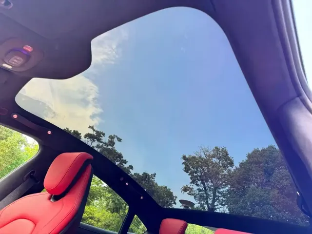 Xiaomi SU7 — Фото автомобиля 10