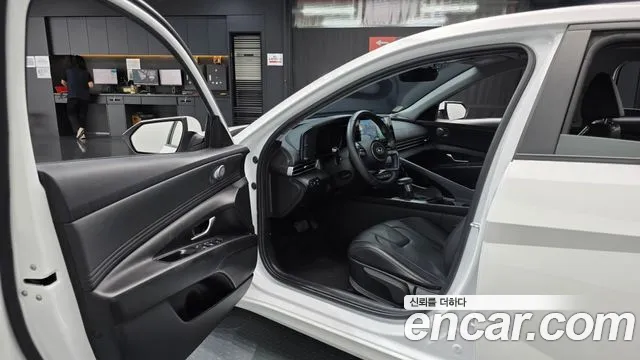 Hyundai AVANTE Smart — Фото автомобиля 10