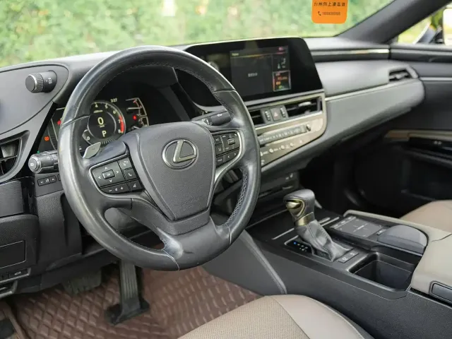 Lexus ES — Фото автомобиля 9