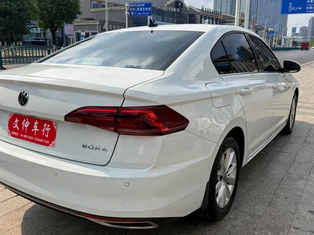 Volkswagen Bora — Фото автомобиля 5