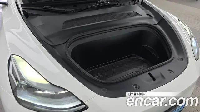 Tesla Model Y — Фото автомобиля 6