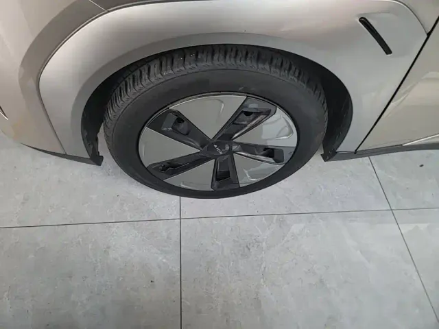 GAC Aion Y — Фото автомобиля 22